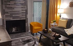 Exhilarating 2 Bedroom Condo